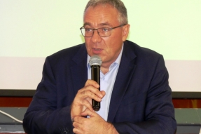 Patrick Molinoz reconduit haut la main à la présidence du PETR de l'Auxois Morvan !